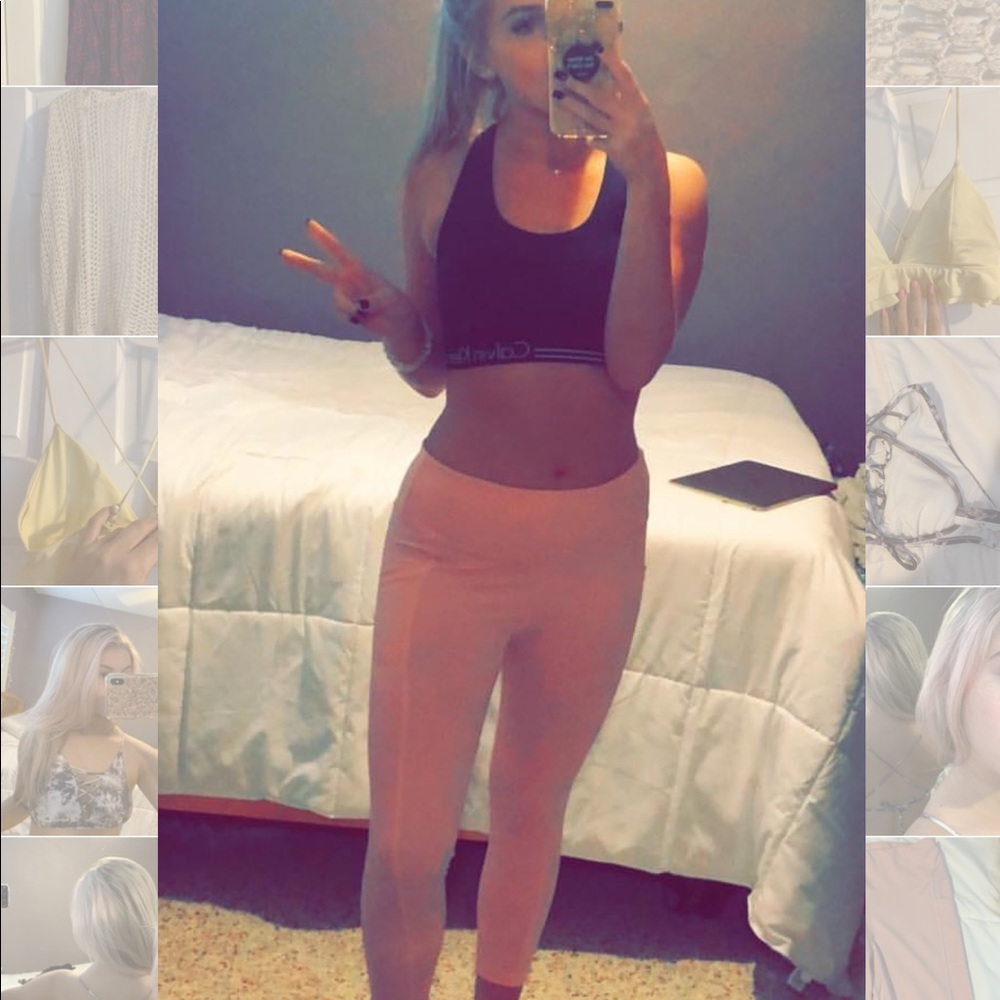 Pink cropped yoga pants w/ pockets!